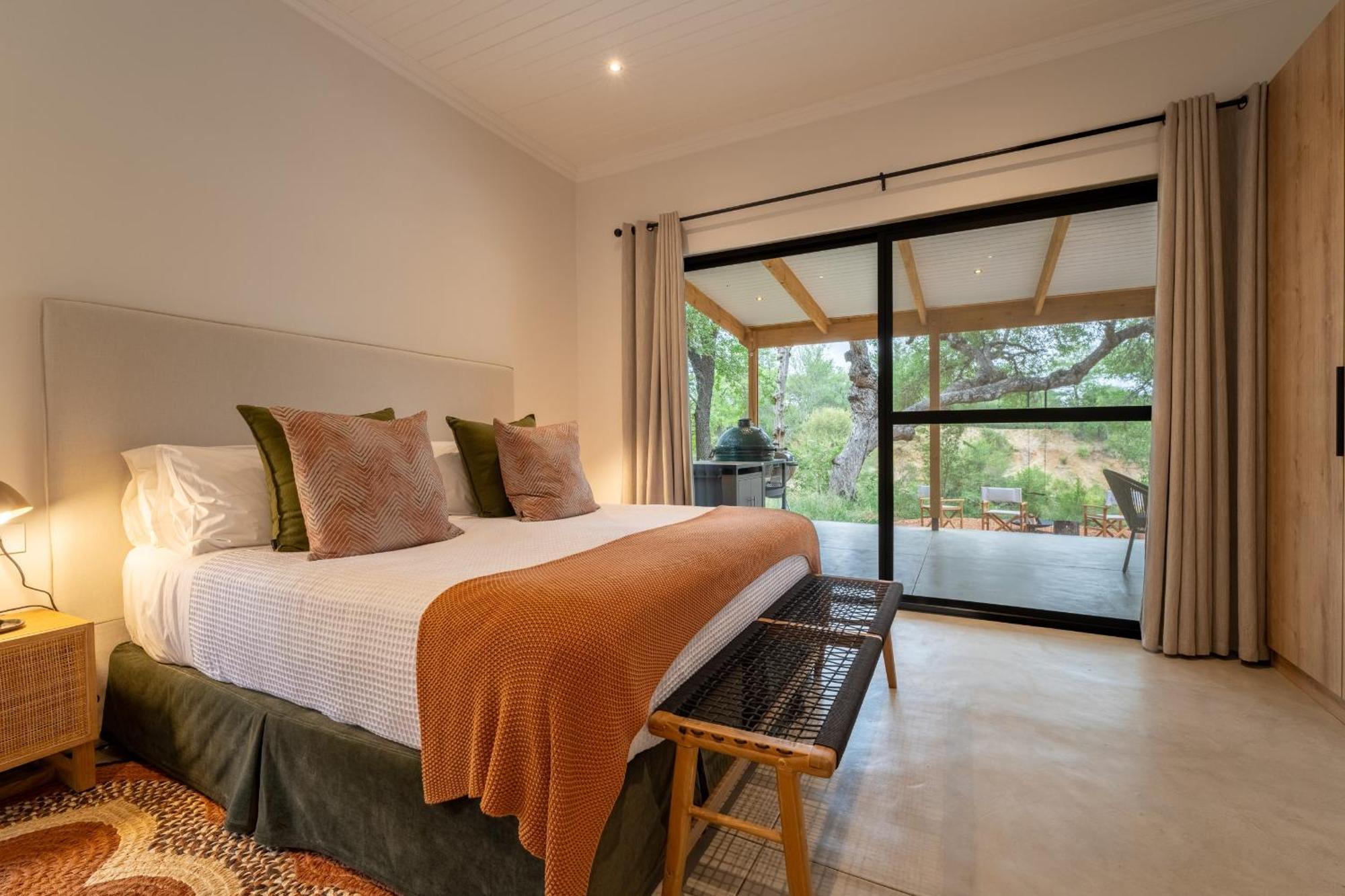 Nomads Den Private Villa With Heated Pool On Hoedspruit Wildlife Estate Riverbed Extérieur photo