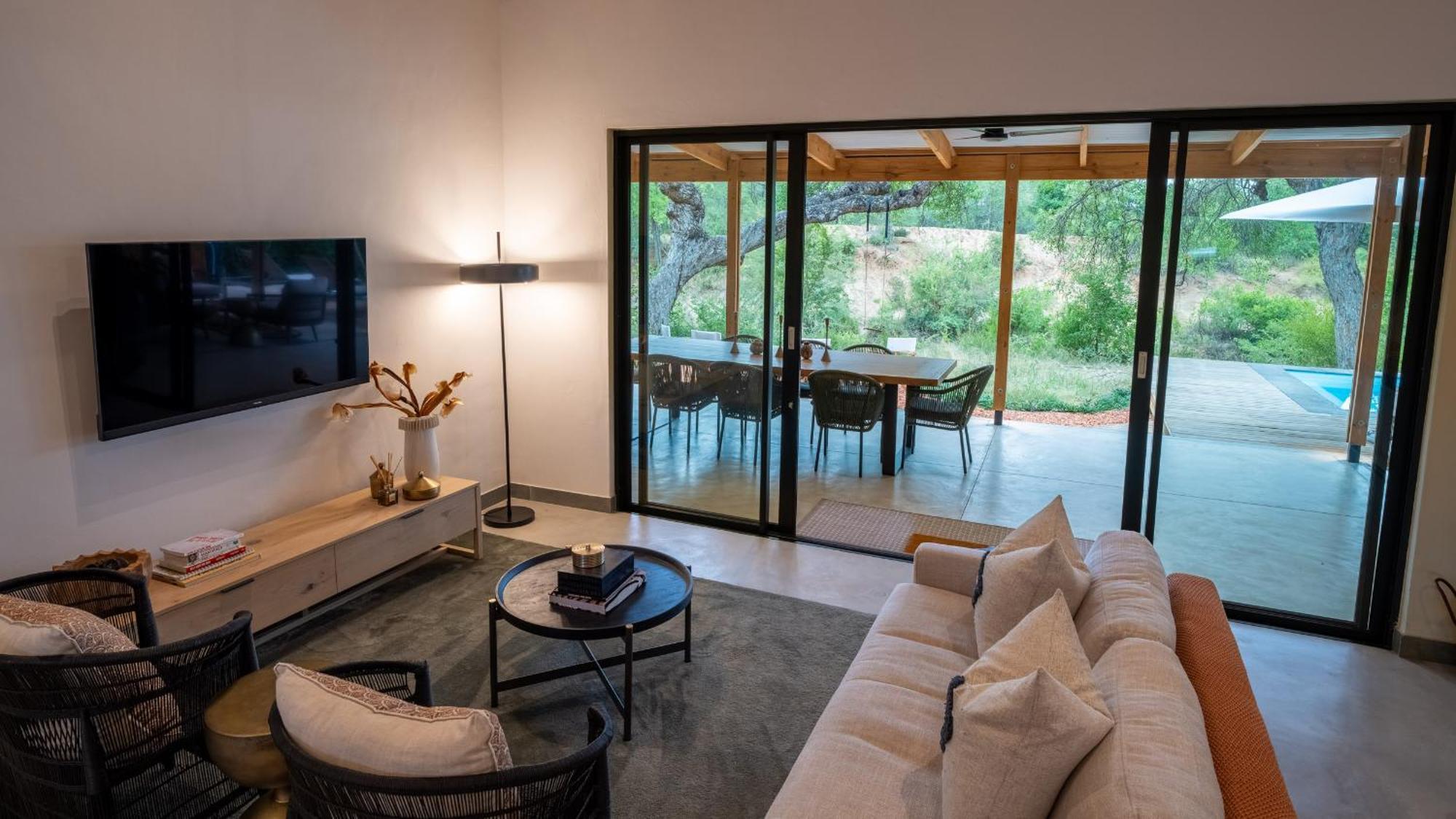 Nomads Den Private Villa With Heated Pool On Hoedspruit Wildlife Estate Riverbed Extérieur photo