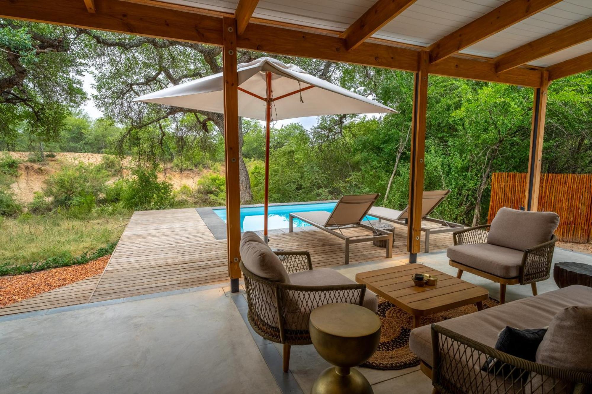 Nomads Den Private Villa With Heated Pool On Hoedspruit Wildlife Estate Riverbed Extérieur photo